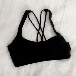Lululemon black cross back sports bra